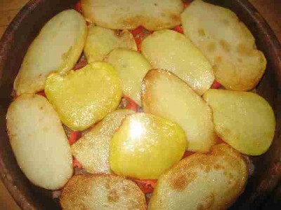 Կարտոֆիլով, տավարի մսով ուտեստ