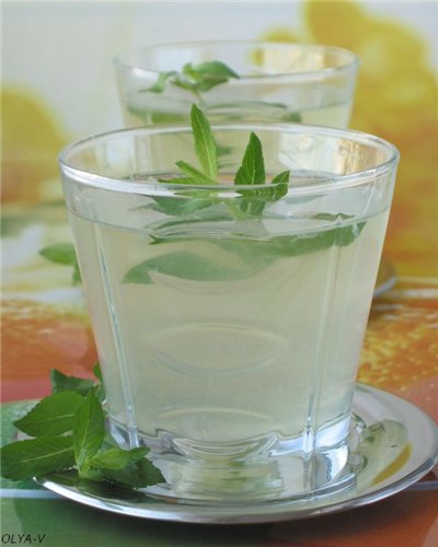 Լիմոնով նանայով կոկտեյլ