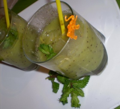 Խնձորով, կիվիով կոկտեյլ