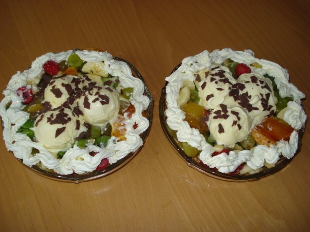 Մրգային Աղցան