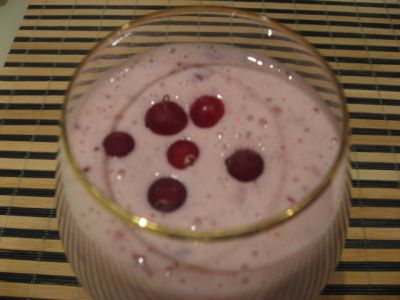 Բանանով, ազնվամորով կոկտեյլ