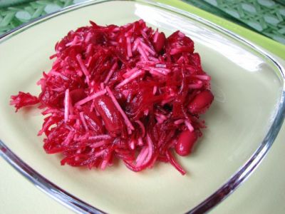 Աղցան կարմիր լոբով և խնձորով