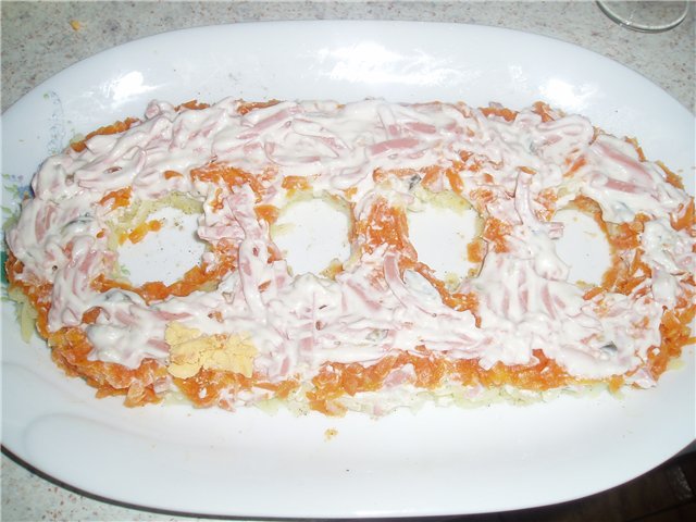Ամանորյա գեղեցիկ աղցան