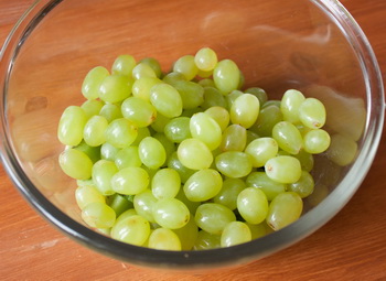 Կանաչ Մրգերով Աղցան